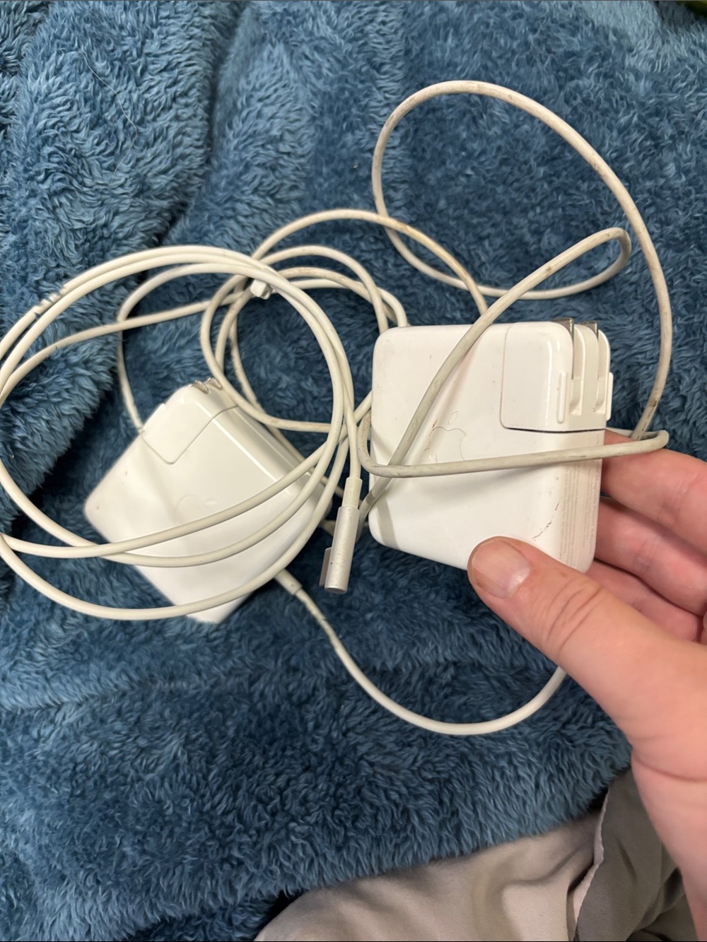 White apple Laptop Power Adapter Charger (MagSafe-style)